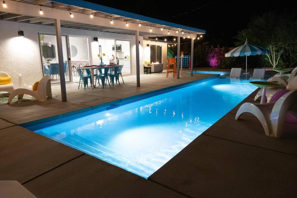Villa Casa Palmina An Mcm Oasis à Palm Springs Extérieur photo