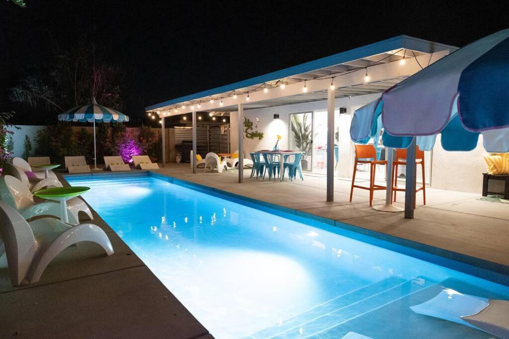 Villa Casa Palmina An Mcm Oasis à Palm Springs Extérieur photo