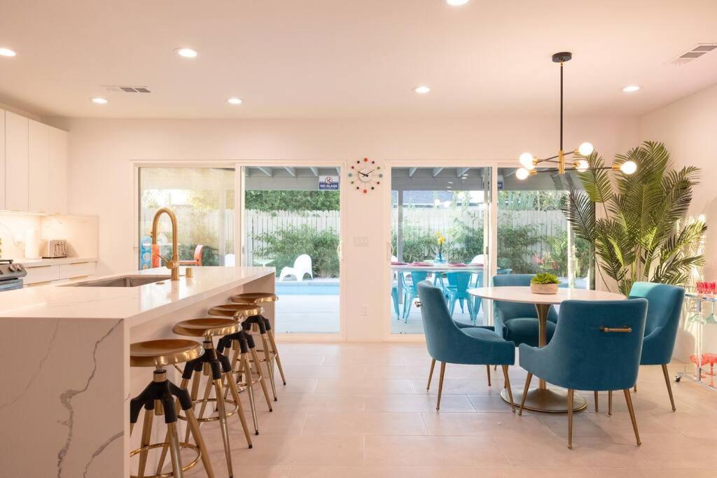 Villa Casa Palmina An Mcm Oasis à Palm Springs Extérieur photo