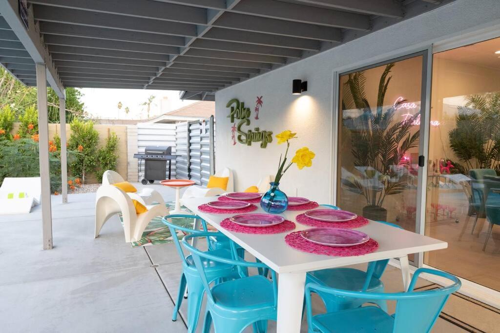 Villa Casa Palmina An Mcm Oasis à Palm Springs Extérieur photo